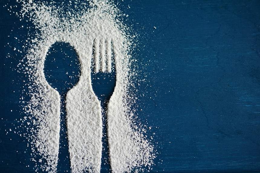 10 substituenți care te ajută să-ți combați dependența față de zahăr