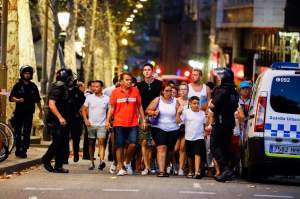 VIDEO / Doi dintre românii răniţi în atentatul din Barcelona au fost externaţi! A fost arestat al patrulea suspect