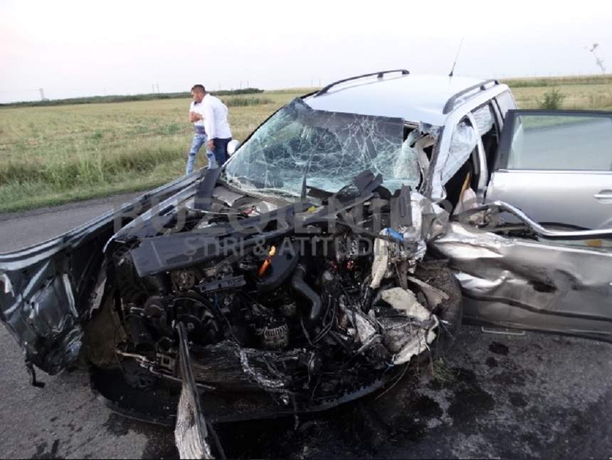 FOTO / Accident grav în Buzău! Doi oameni au murit şi mai mulţi sunt răniţi