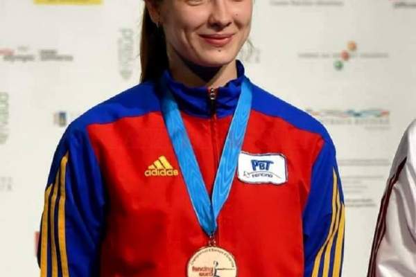 Simona Pop, campioană olimpică la spadă, a născut o fetiţă