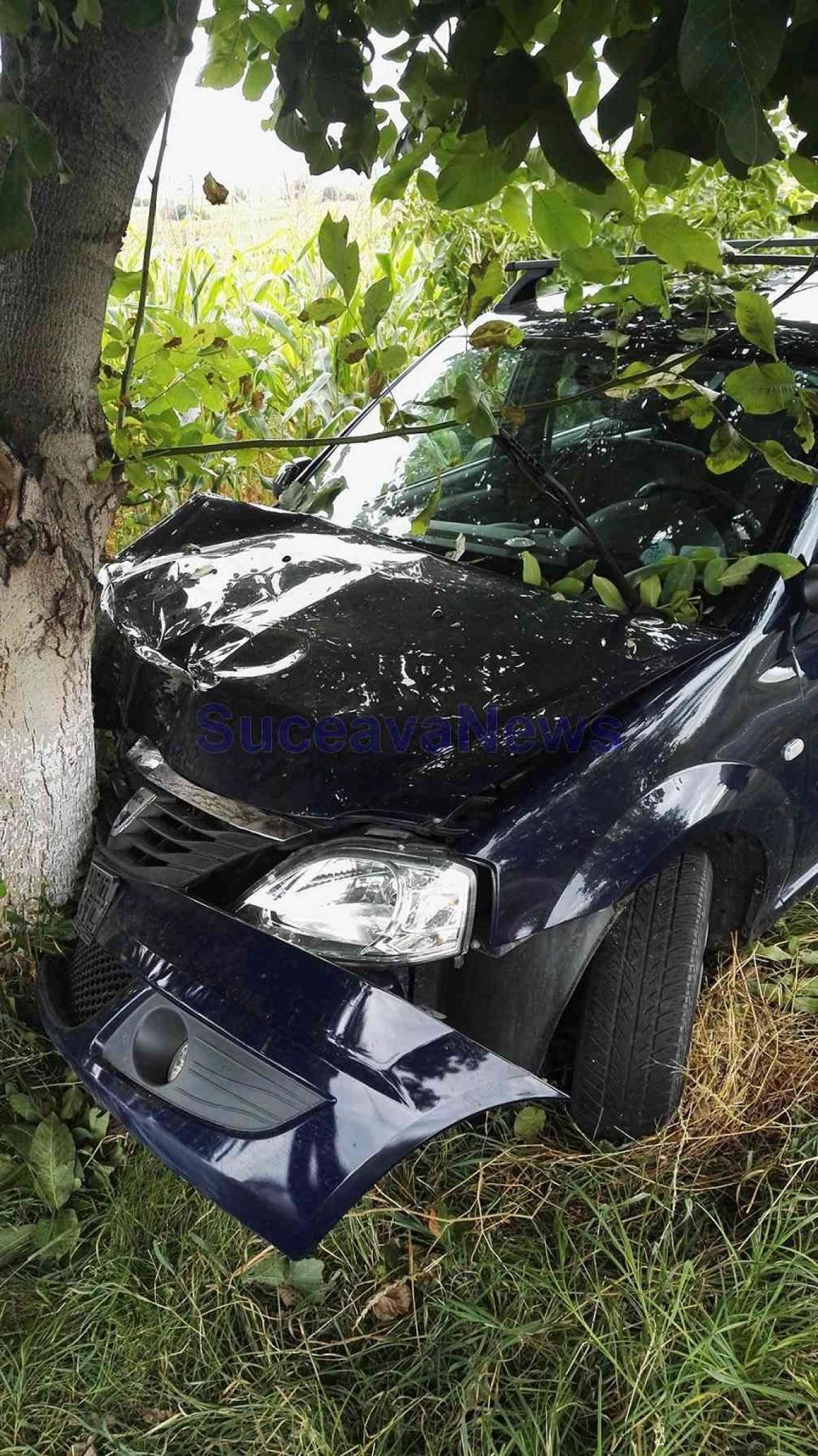 FOTO / Accident grav la Suceava! Polițiștii au rămas șocați când au văzut cine se afla la volanul mașinii