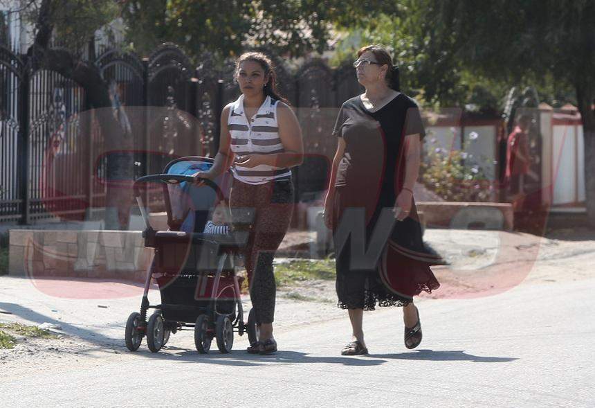 EXCLUSIV! Imagini ULUITOARE cu mama şi tatăl Denisei Răducu! Ce au făcut în văzul lumii