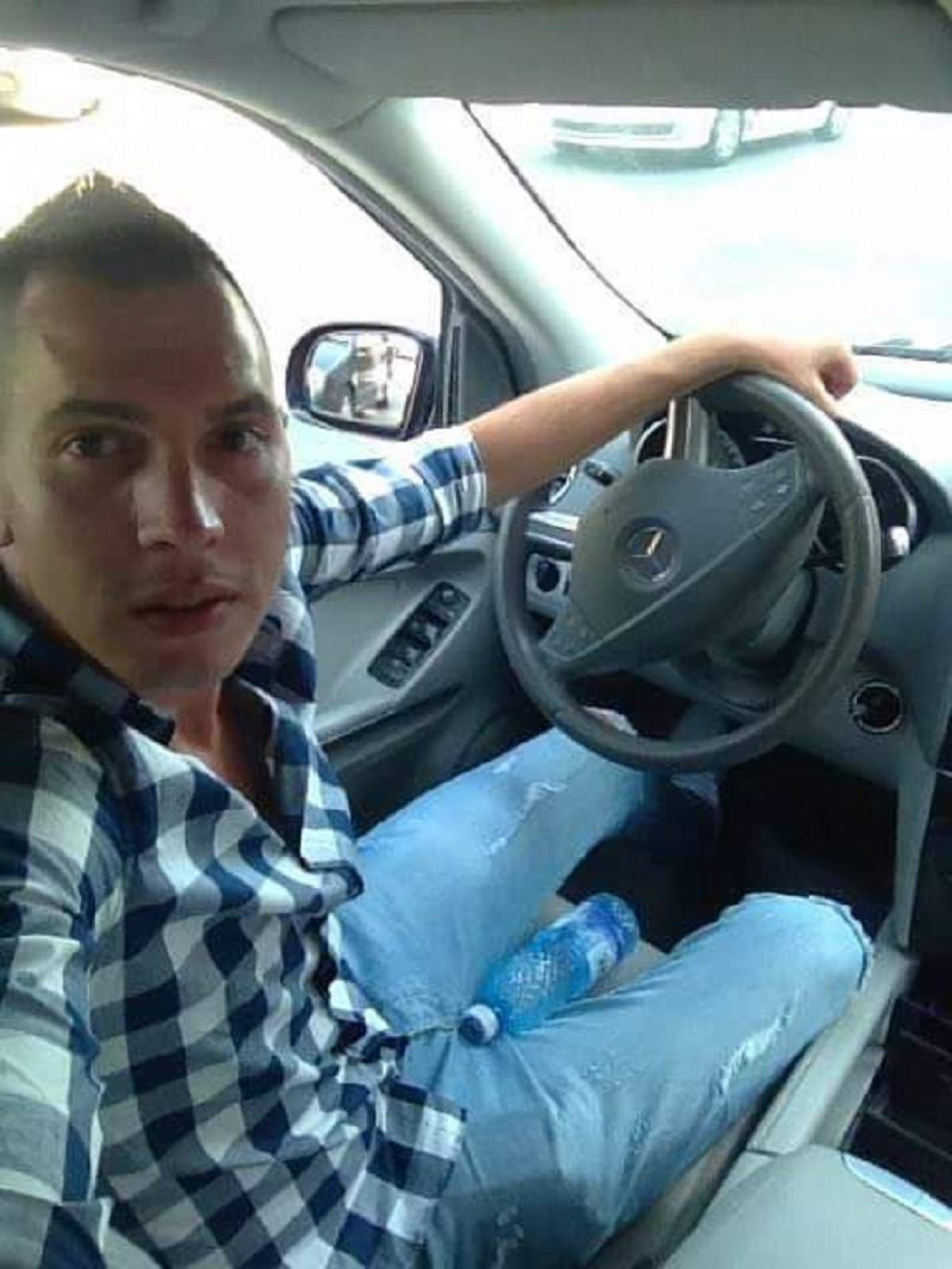 FOTO / Un tânăr și-a tăiat venele din dragoste! Scena tragică a avut loc în parcarea unui supermarket la Cluj