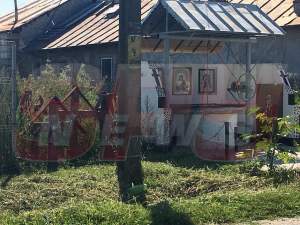 FOTO EXCLUSIV/ Obicei macabru în satul Denisei Răducu! Ce se întâmplă în fața caselor vecinilor artistei