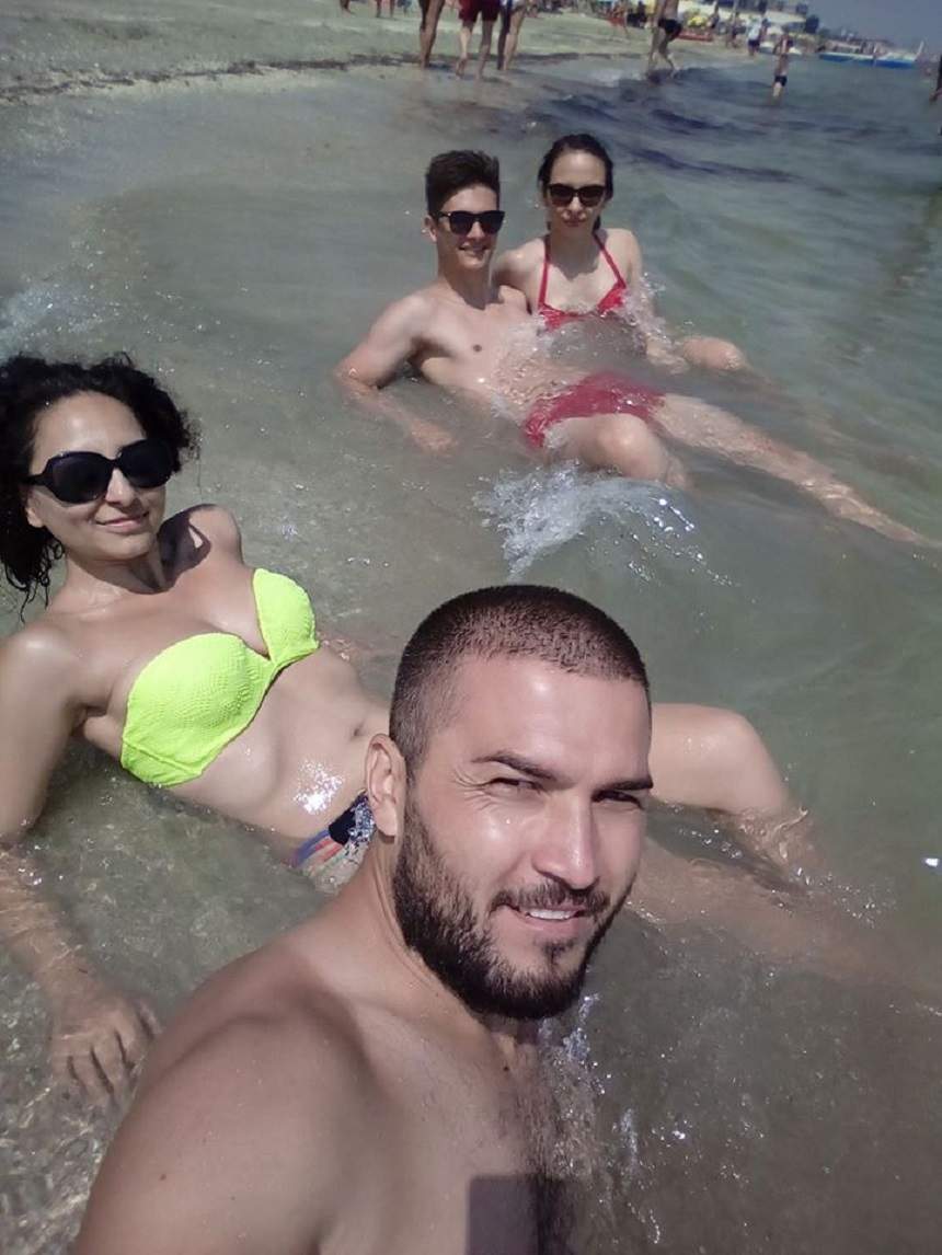 FOTO / Prima poză cu Mihaela de la MPFM în costum de baie, după ce s-a zis că este însărcinată! Cum arată burtica