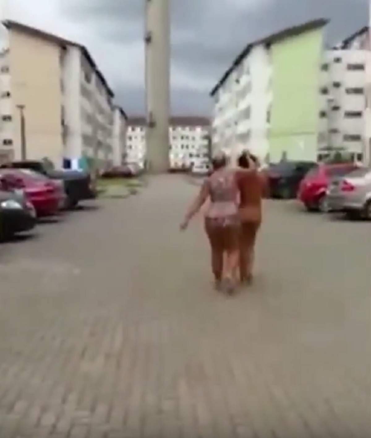 VIDEO incendiar / O femeie şi-a prins bărbatul în pat cu amanta. Ce a urmat este halucinant