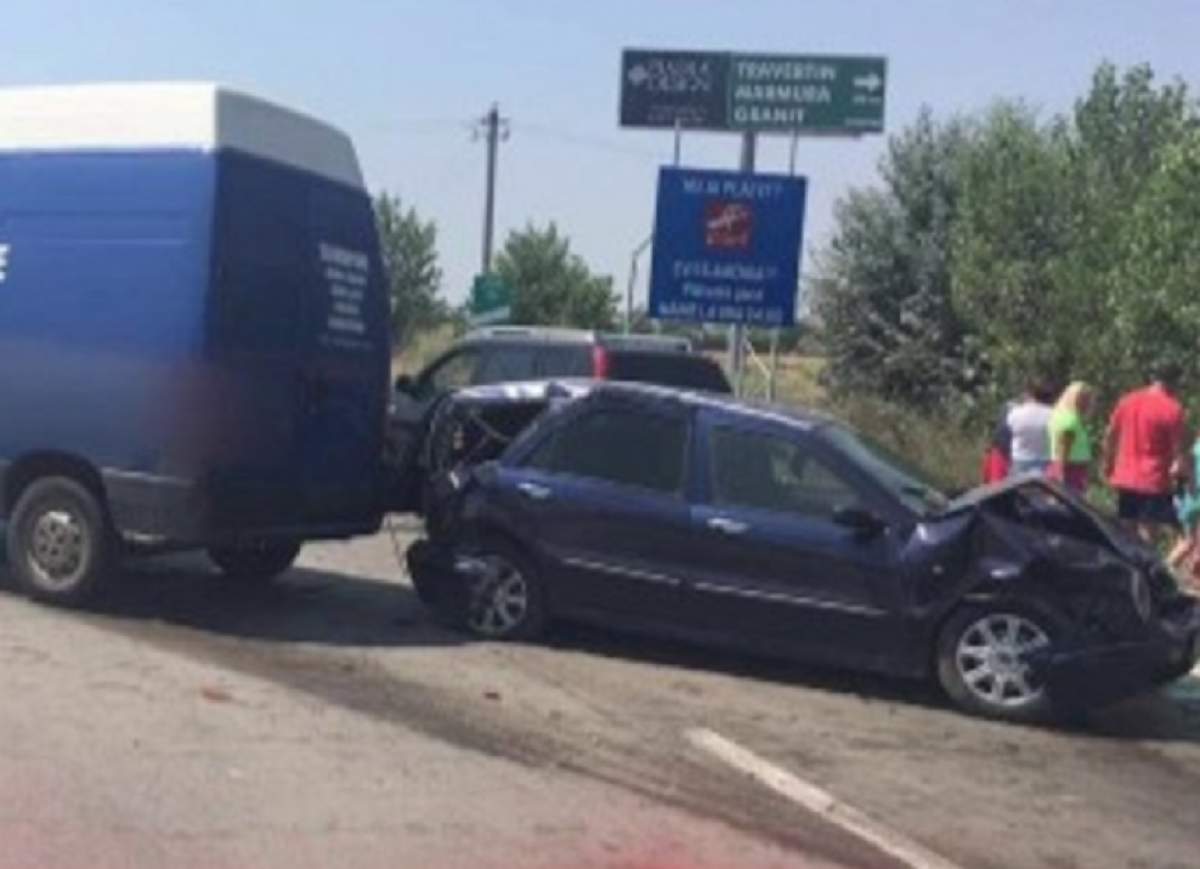 VIDEO / Accident cu 4 mașini pe Autostrada Soarelui! Traficul este blocat