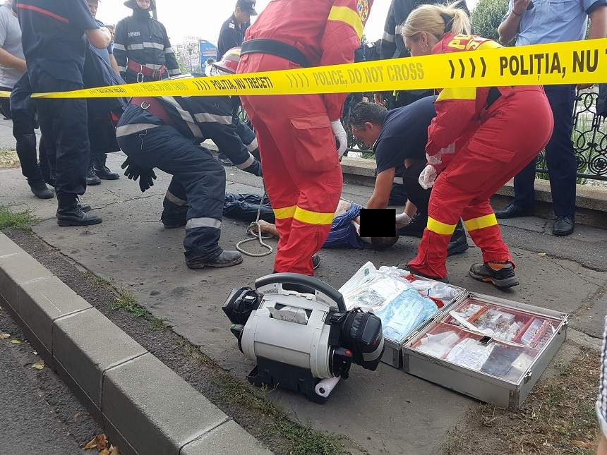 VIDEO / Un bărbat a fost găsit fără suflare în râul Dâmbovița din București! Imaginile sunt șocante