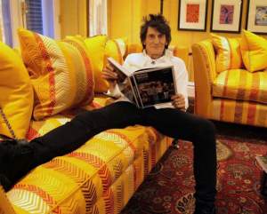 VIDEO / Chitaristul de la The Rolling Stones refuză să mai lupte împotriva cancerului! S-a pregătit să-şi ia ADIO de la familia sa