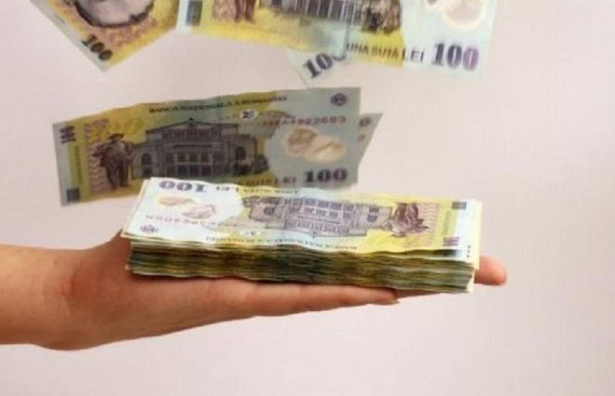 Veşti bune pentru angajaţi! Cine se bucură de salarii ÎN AVANS! Minicavanţa de Sfânta Maria îi prinde cu portofelul plin