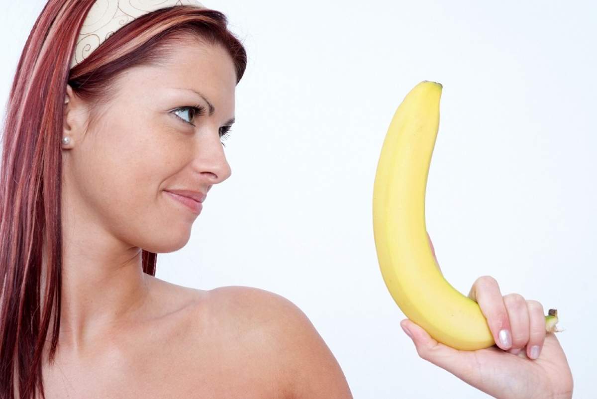 A mâncat două banane pe zi şi e uimitor ce s-a întâmplat cu corpul ei