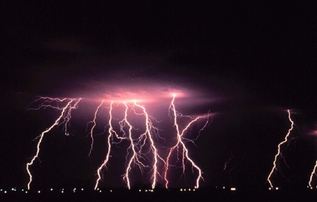 Meteorologii avertizează! Furtunile puternice se întorc în România