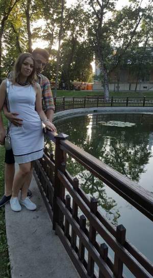 FOTO / Laurenţiu, fost concurent la MPFM, şi iubita însărcinată s-au despărţit? Cum s-au dat de gol
