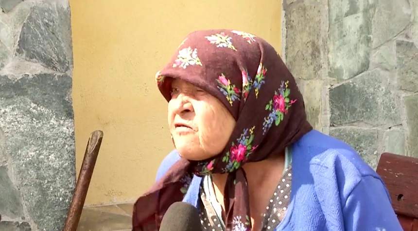 VIDEO / Bunica primului soţ al Mariei Constantin sare la gâtul artistei: "A plecat cu toate bijuteriile familiei"