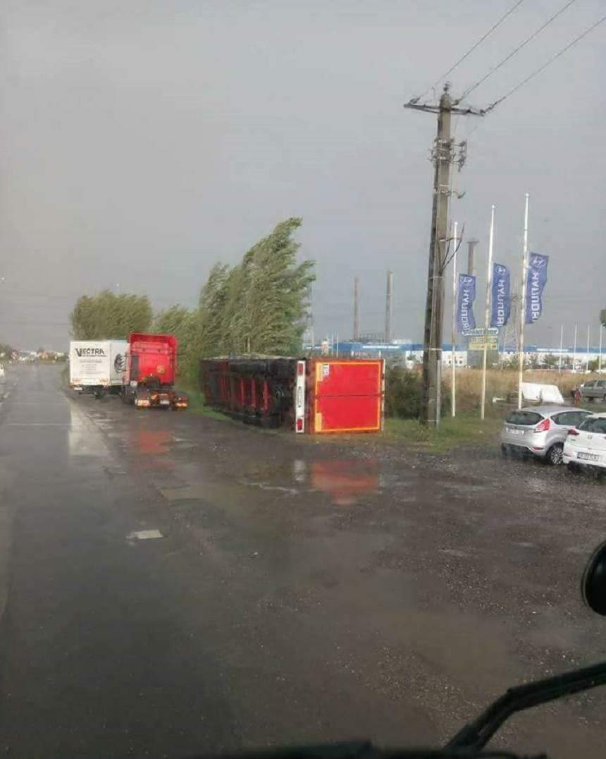 FOTO / Aşa arată acum Timişoara, după furtuna devastatoare! Imagini cu impact emoţional