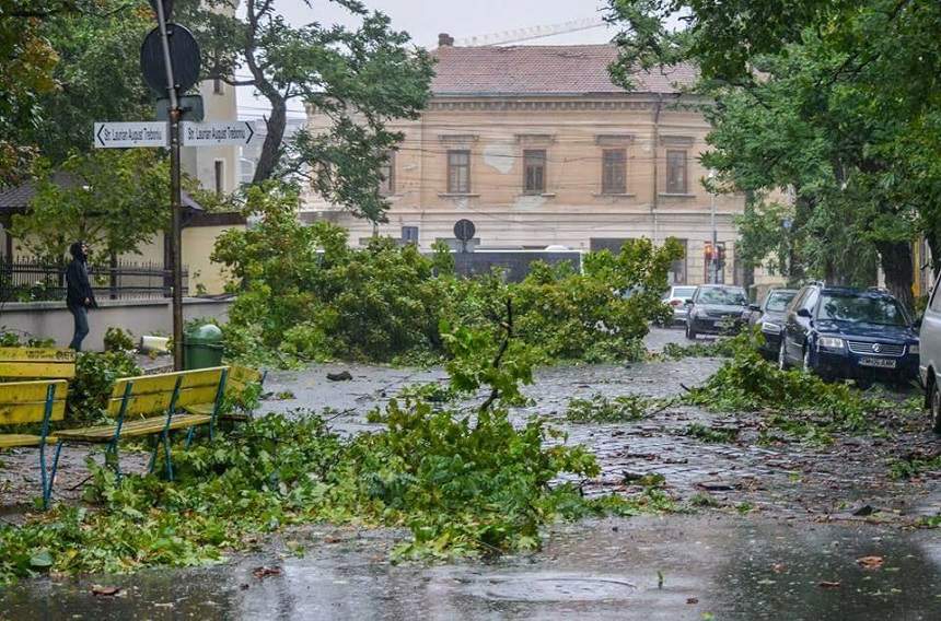 FOTO / Aşa arată acum Timişoara, după furtuna devastatoare! Imagini cu impact emoţional