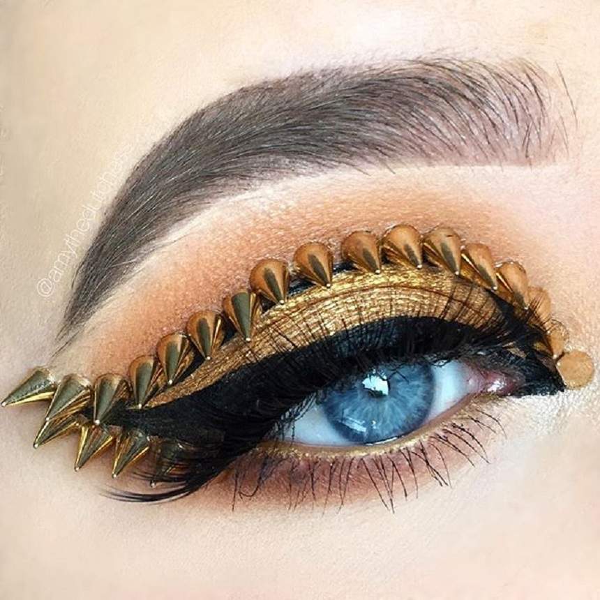 FOTO / Machiajul cu ţinte şi perle! Noul trend în materie de makeup care face furori pe internet