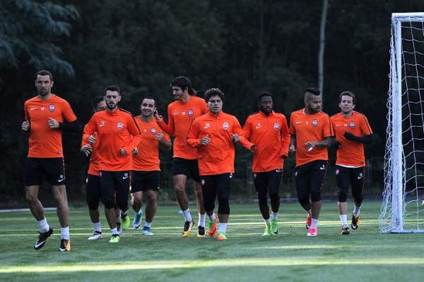 Cutremur în sport! Un fotbalist antrenat de Mircea Lucescu a fost depistat pozitiv, după un meci din Liga Campionilor!