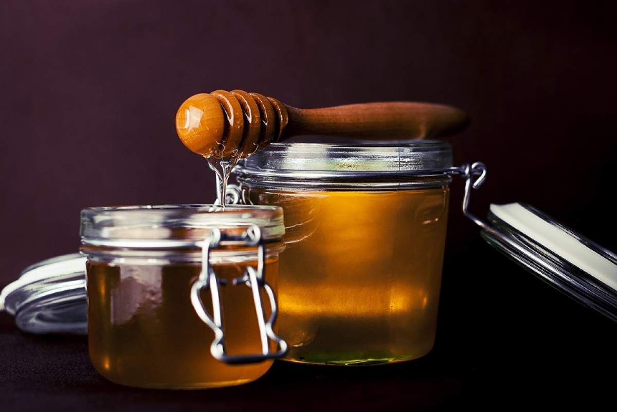 Dieta-minune cu miere şi gălbenuş de ou! Scapi de multe kilograme în doar 3 zile