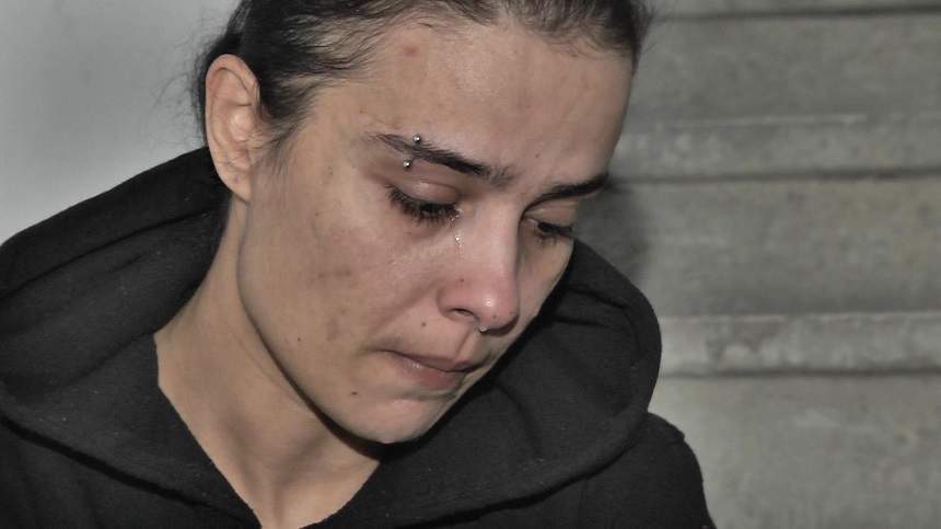 VIDEO / A căzut în ghearele mafiei! O mamă a două fetițe a fost trimisă la prostituție: ”Am vrut să mă sinucid în baie”