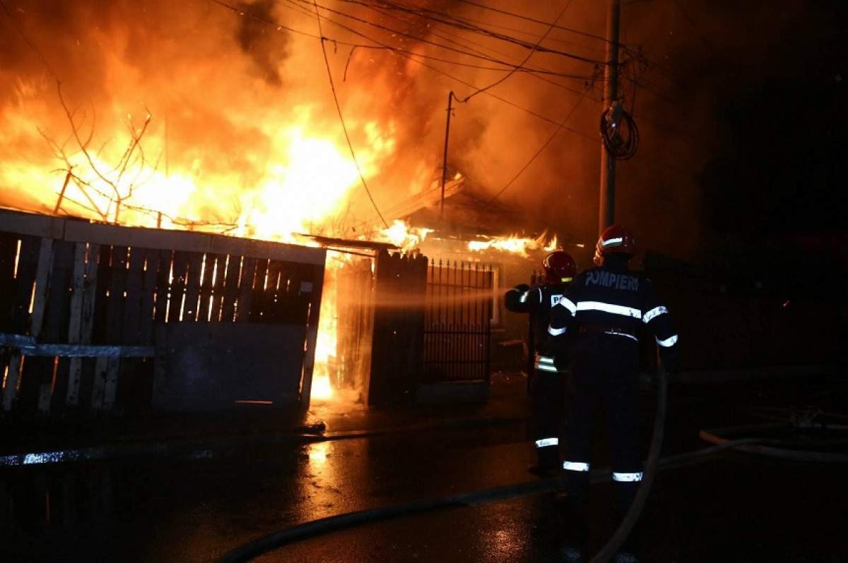 VIDEO / Incendiu violent în Bucureşti! Şase case au fost distruse de flăcări