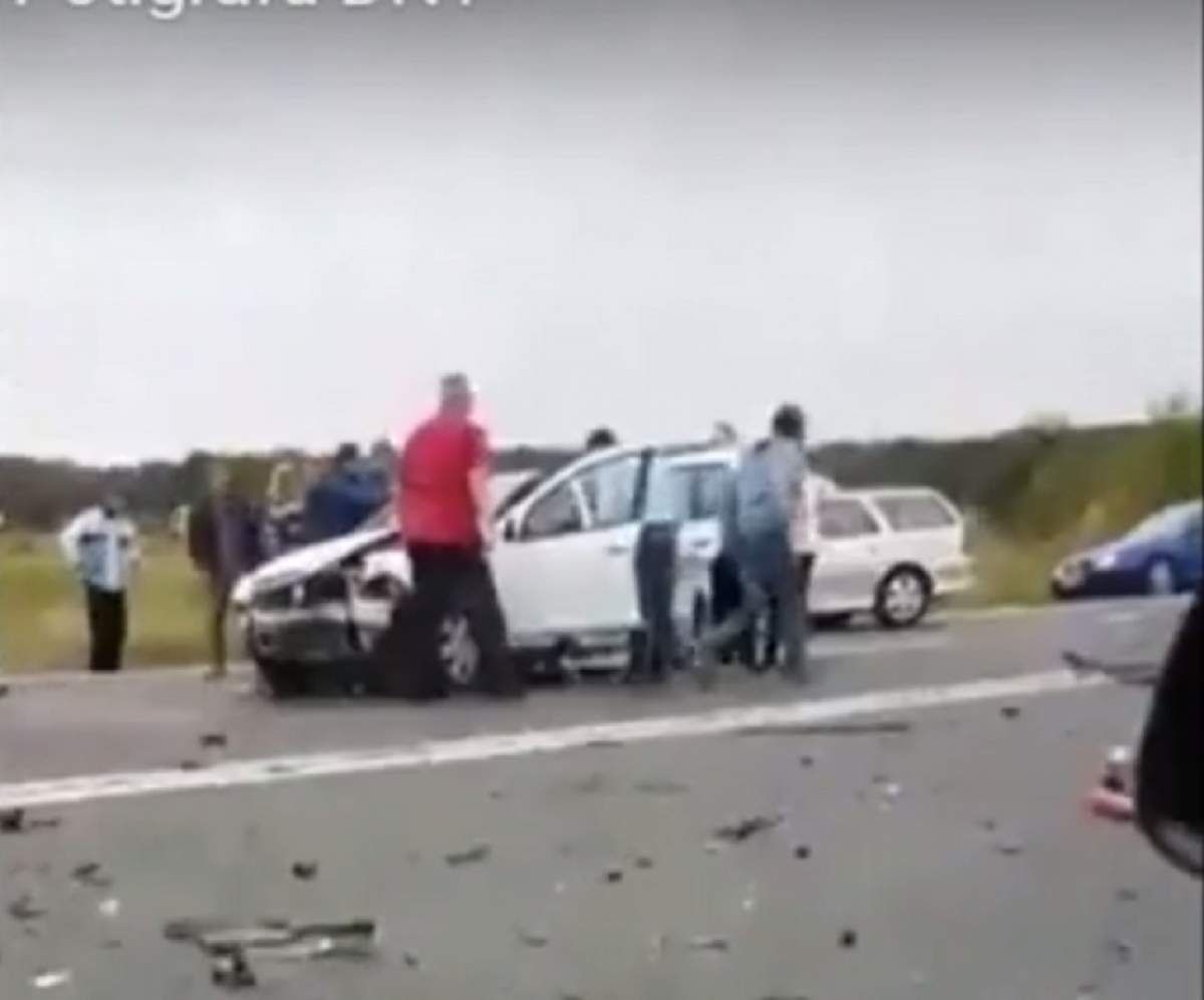 FOTO / Accident SEVER pe DN1! O fetiţă de cinci ani este în stare foarte gravă