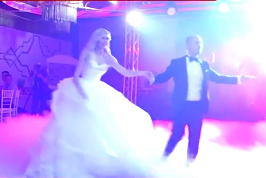 VIDEO / Cele mai emoţionante momente de la nunta lui Dan Badea şi a Mădălinei! Valsul mirilor a lăsat pe toată lumea cu gura căscată