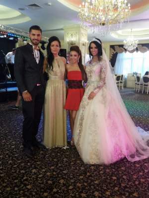FOTO / Alexandra de la MPFM a atras toate privirile la nunta Mihaelei și a lui Mihai. Ce ținută a avut fosta concurentă