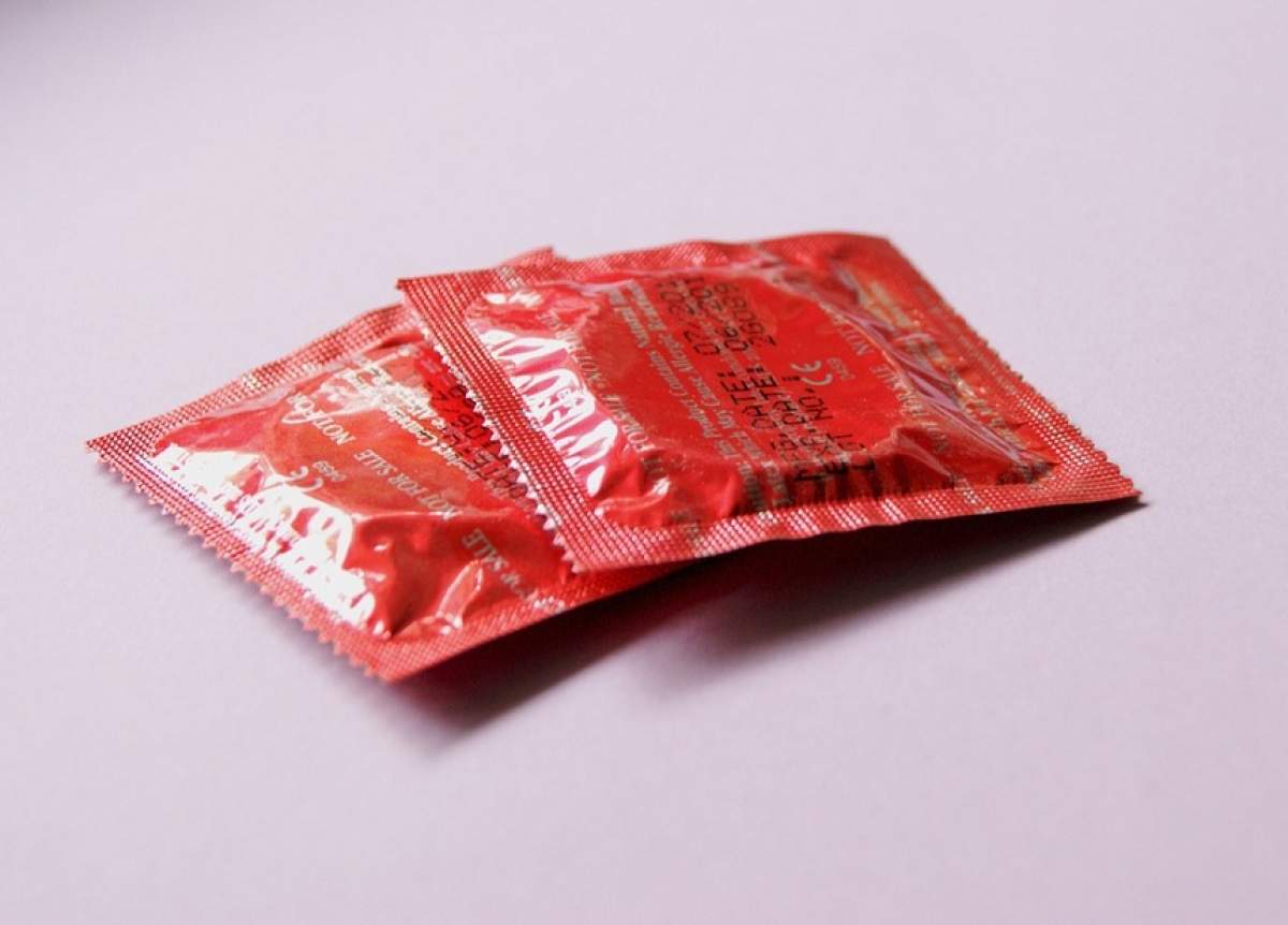 De ce nu e bine să faci sex neprotejat. Prezervativele îți pot salva viața