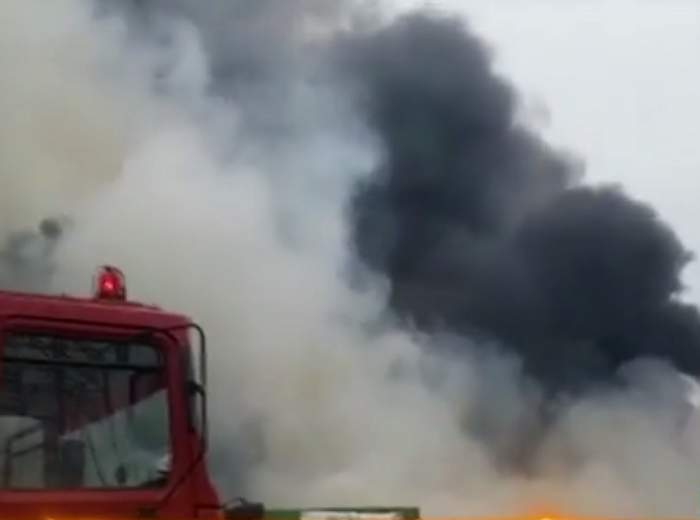 Incendiu într-un supermarket din București! Oamenii au fost evacuați