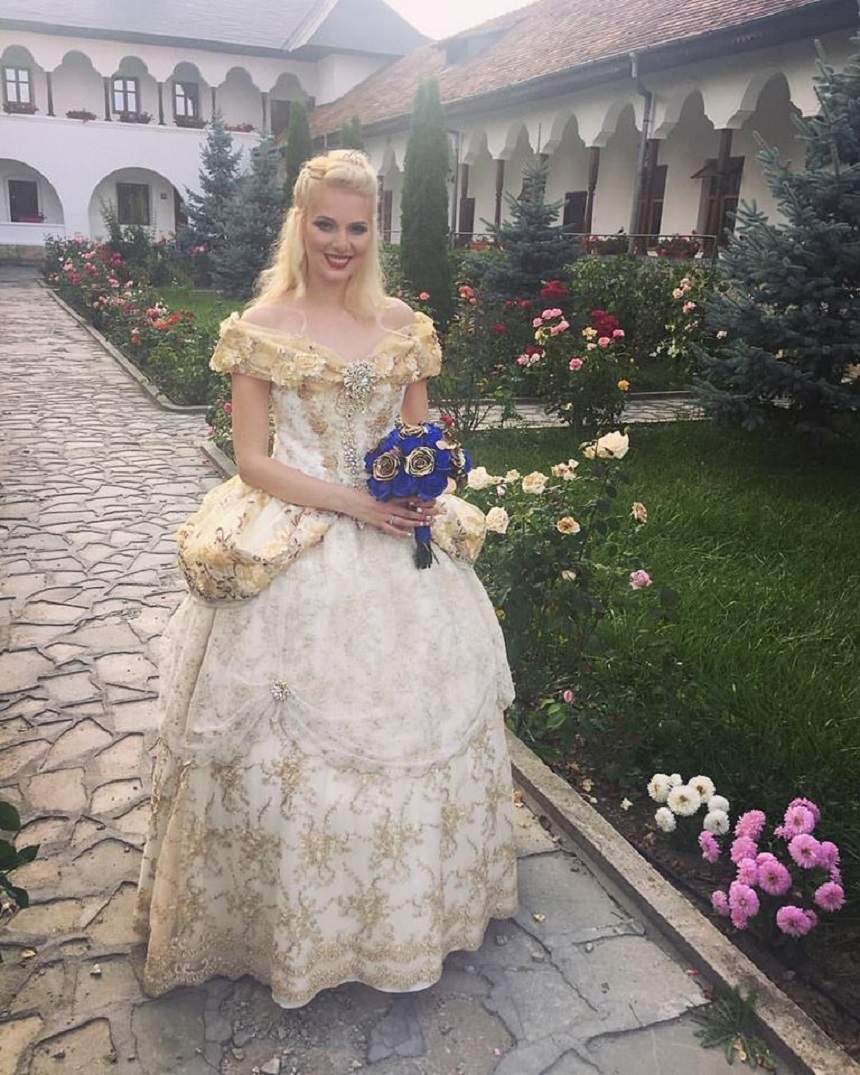 VIDEO / S-a căsătorit în secret, iar invitaţii au fost îmbrăcaţi ca-n poveştile de la Disney! Anca Serea şi Adi Sînă, naşii unei artiste: "Ne dorim un copil"