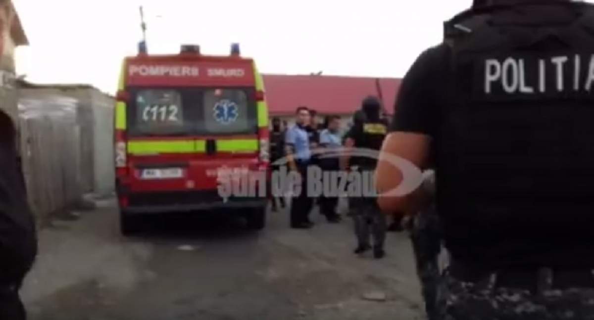 VIDEO / Scandal cu bâte și săbii, în Buzău. A fost măcel între două familii rivale