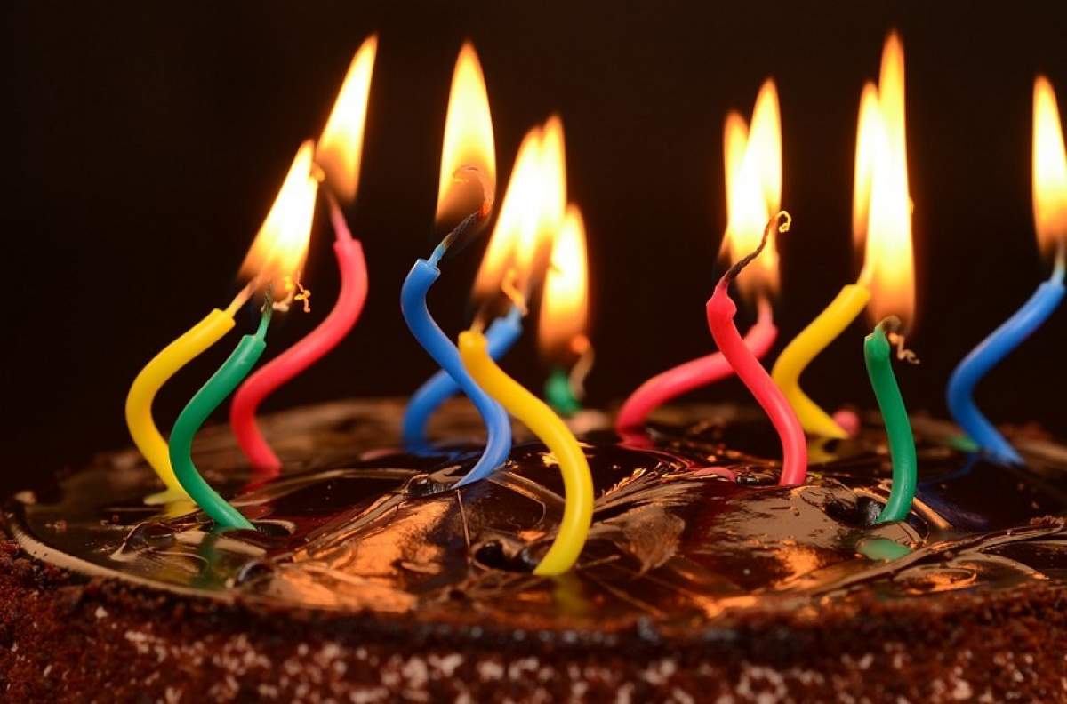 ÎNTREBAREA ZILEI: De ce este periculos pentru sănătatea ta să sufli în lumânările de pe tort? Specialiştii au dat alarma