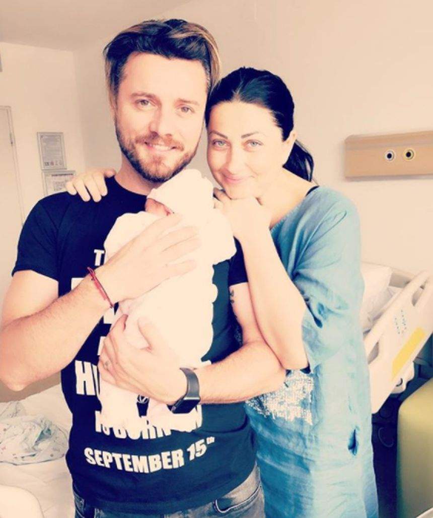 VIDEO / Soţul Gabrielei Cristea a vorbit despre botezul fetiţei lor. Când va fi creştinată Victoria