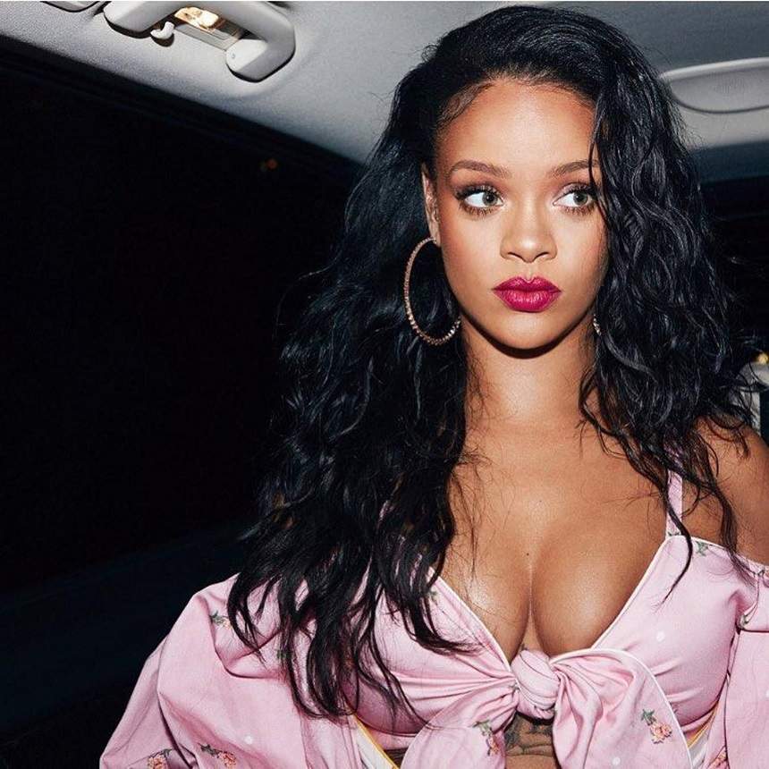 VIDEO / Rihanna a stârnit controverse la înmormântarea vărului ei! Cum s-a îmbrăcat vedeta