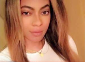 VIDEO / Beyonce poate să păcălească oricând paparazzii! Sosia ei îi este leită, iar fanii sunt în delir