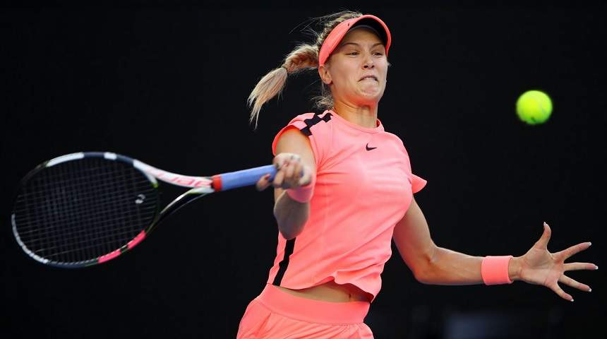 FOTO & VIDEO / Simona Halep s-a calificat în turul III la Australian Open! Numărul 1 mondial şi-a zdrobit adversara!