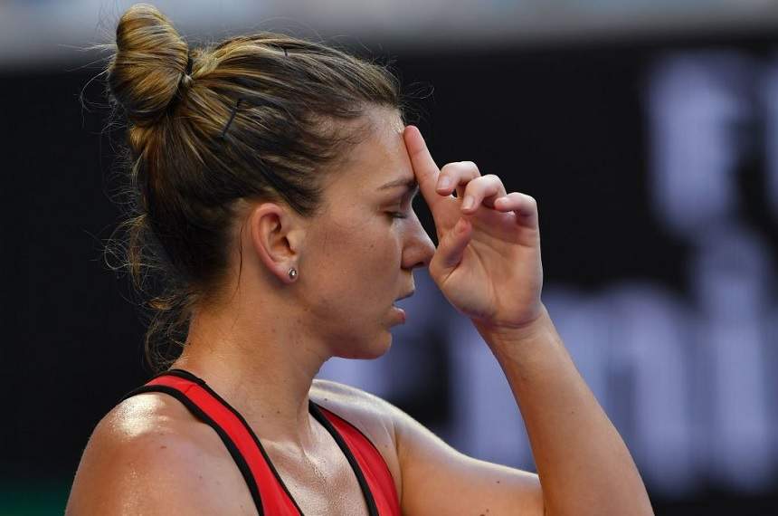 FOTO & VIDEO / Simona Halep s-a calificat în turul III la Australian Open! Numărul 1 mondial şi-a zdrobit adversara!