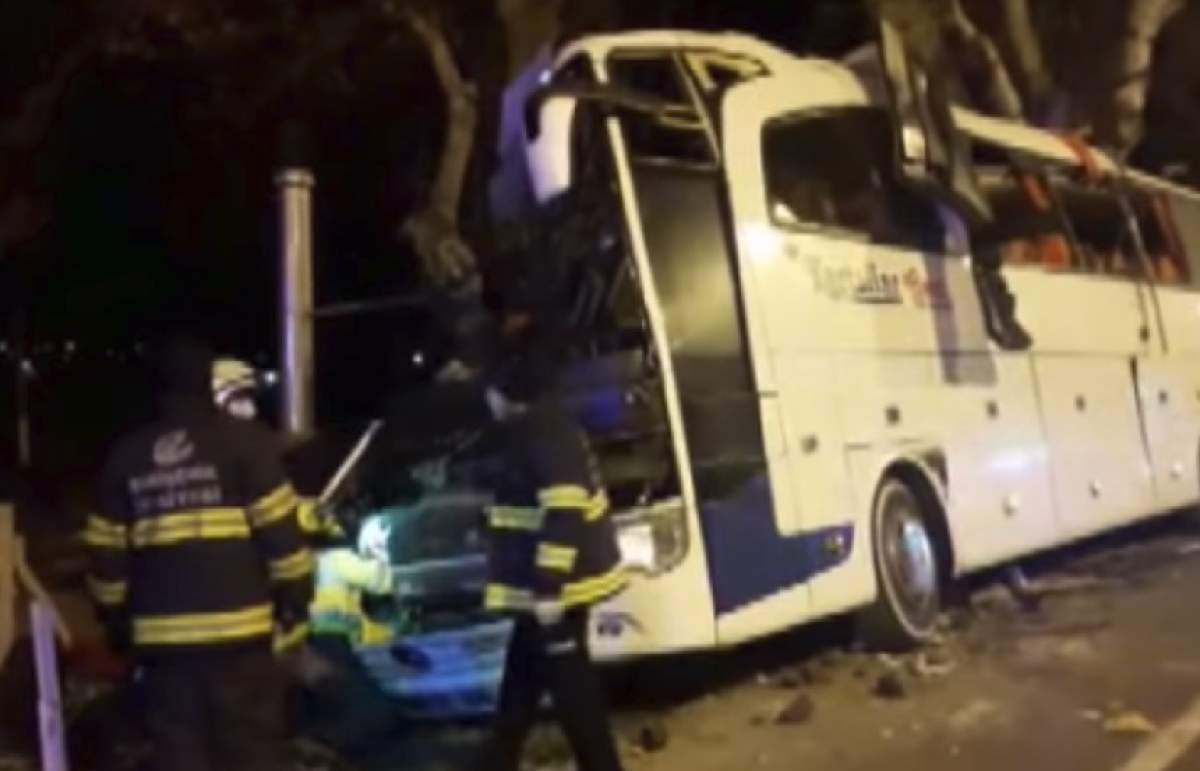 VIDEO / 11 persoane au murit şi alte 46 au fost rănite în urma unui accident grav! Imagini şocante pe o şosea din Turcia