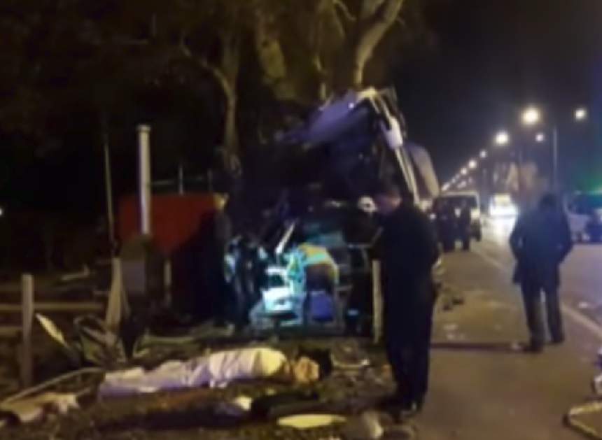 VIDEO / 11 persoane au murit şi alte 46 au fost rănite în urma unui accident grav! Imagini şocante pe o şosea din Turcia