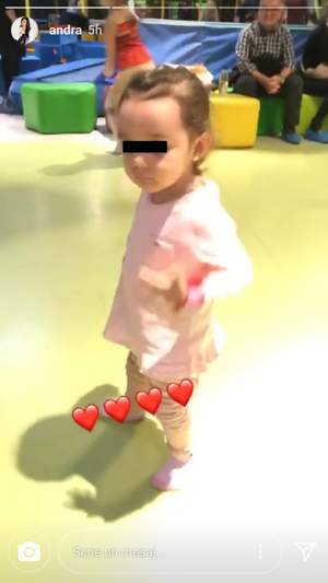 VIDEO / Fiica Andrei, o dulceață și jumătate! Artista a pus mâna imediat pe telefon, când a început să danseze