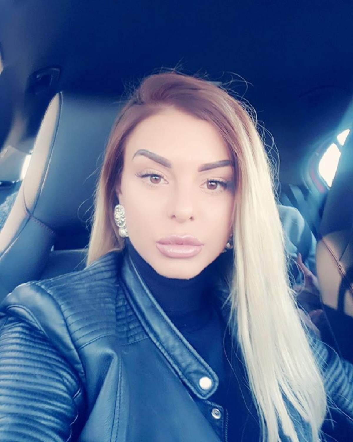 FOTO / De la blond la brunet e cale lungă! Transformarea uluitoare prin care a trecut Ana Mocanu