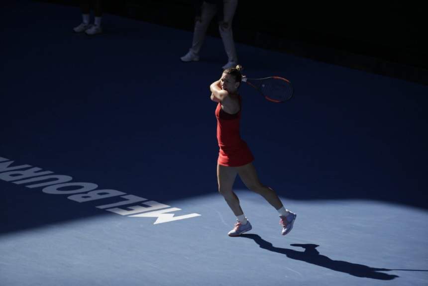 FOTO & VIDEO / Simona Halep s-a calificat în sferturile de finală de la Australian Open!