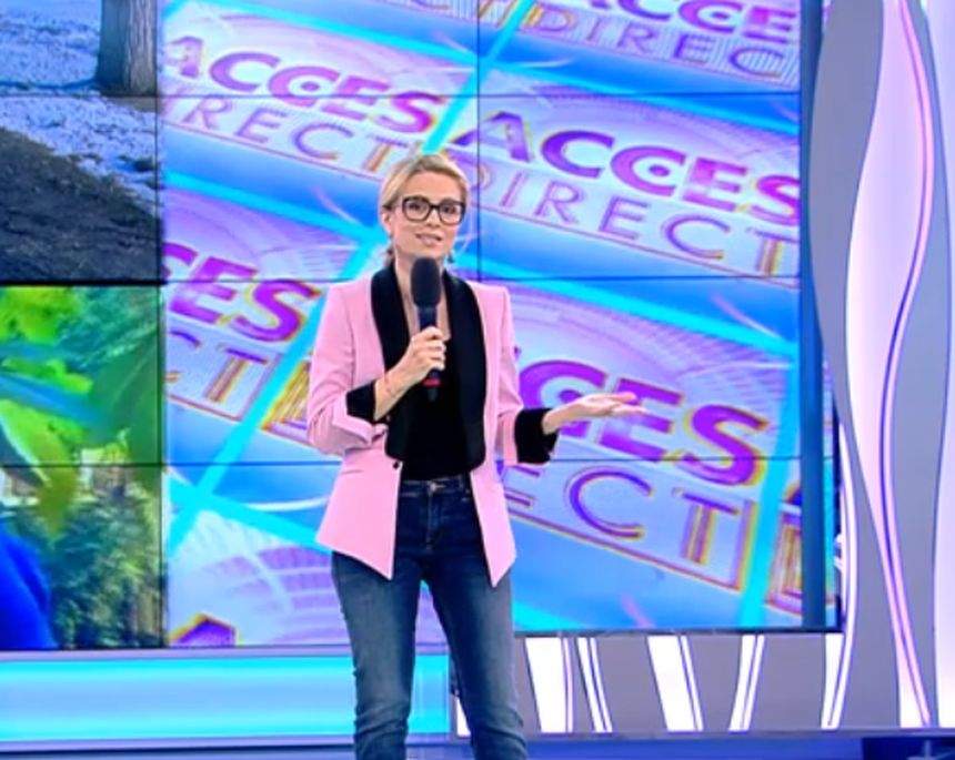 FOTO / Simona Gherghe îmbină excelent viaţa de mamă cu cea profesională. Noul look îi vine de minune