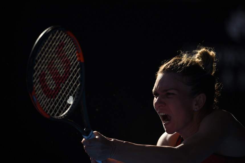FOTO & VIDEO / Simona Halep a pierdut finala de la Australian Open! Caroline Wozniacki este lider WTA!