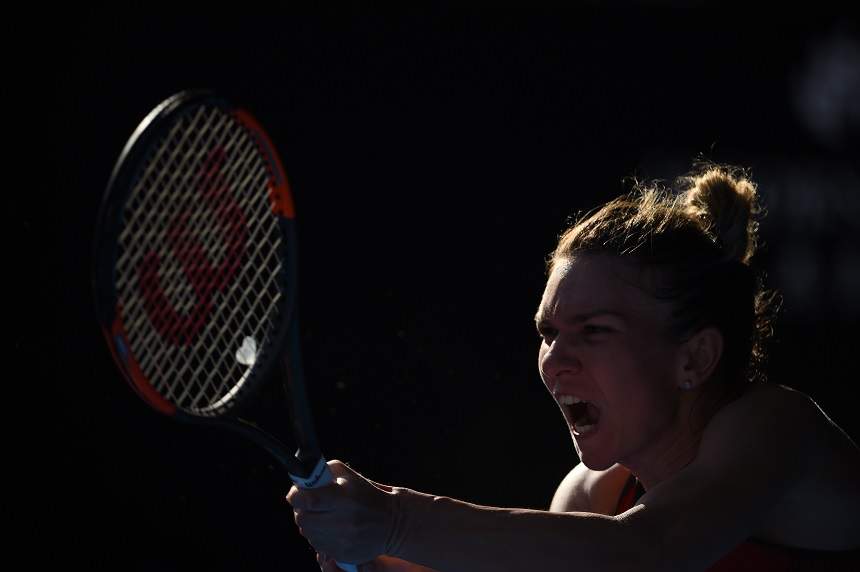 FOTO & VIDEO / Simona Halep a pierdut finala de la Australian Open! Caroline Wozniacki este lider WTA!