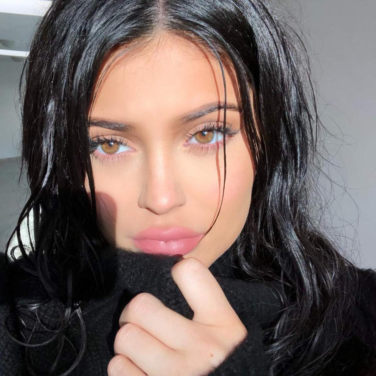 FOTO & VIDEO / Kylie Jenner, primele imagini cu burtica de gravidă! Ce probleme a întâmpinat vedeta