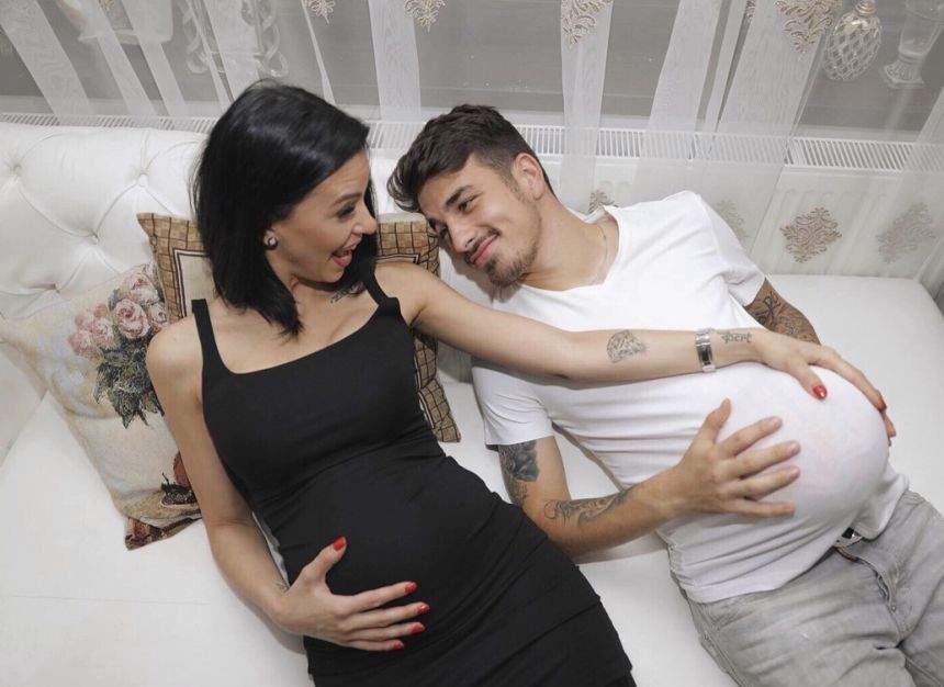 FOTO / Fotbalistul lui Dinamo este în culmea fericirii. Soţia sa va naşte în curând un băieţel