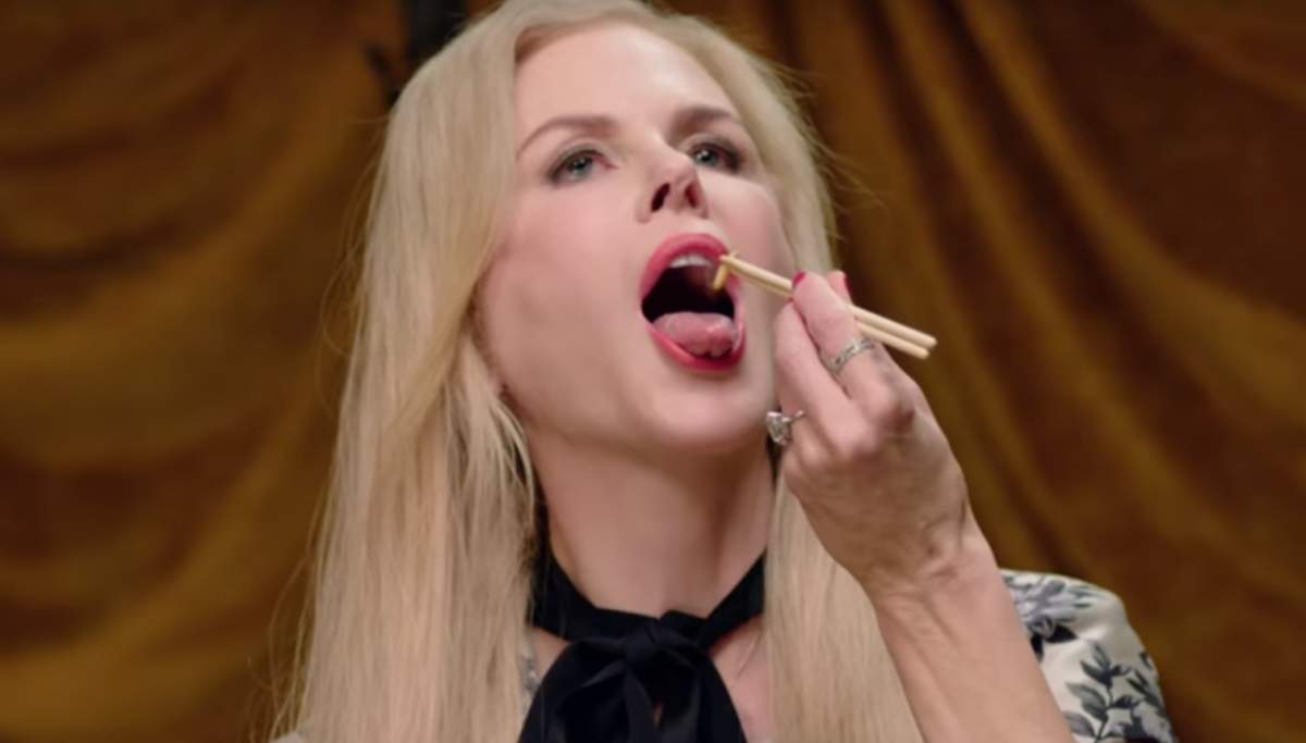 VIDEO scârbos /  Nicole Kidman are o plăcere nebună în a mânca tot felul de insecte. Actriţa a făcut şi o demonstraţie