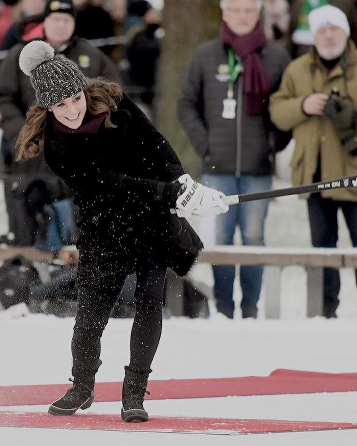 VIDEO / Şi-a pus patinele şi a făcut senzaţie pe gheaţă. Ce face Kate Middleton înainte de a deveni mamă pentru a treia oară